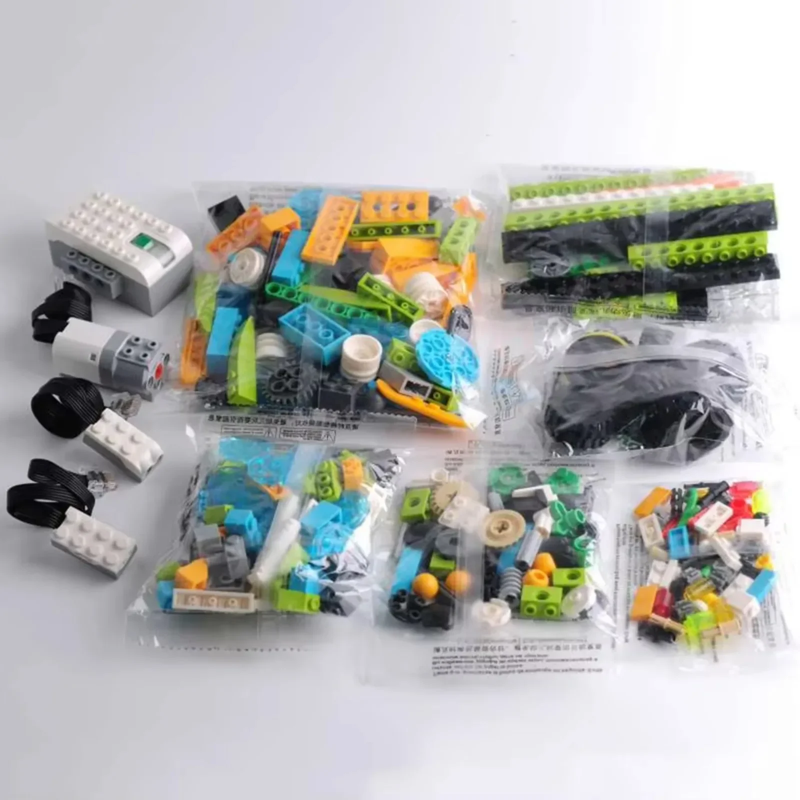 STEM We-do2.0 45300 مجموعة الب - مراجعة Diy Electronics For Home وسعره