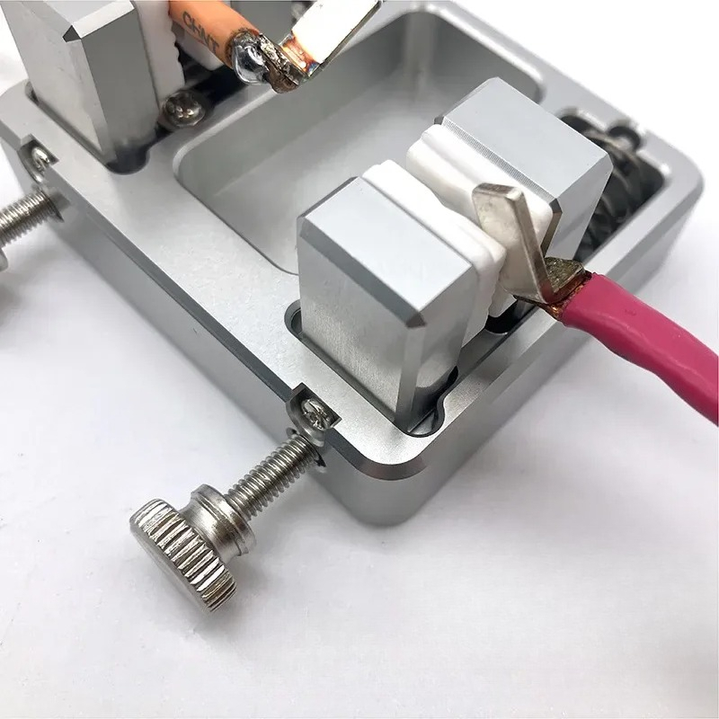 طاولة لحام لتركيب لوحات الدوائ - مراجعة Diy Electronics Table وسعره